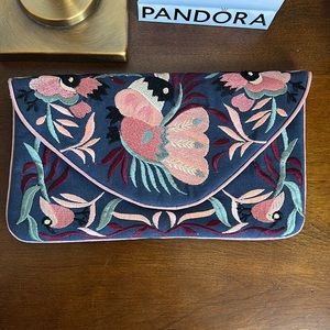 Francesca‘s embroidered large clutch